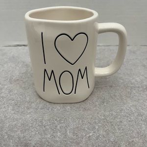 Rae Dunn I ❤️ Mom Mug NWT